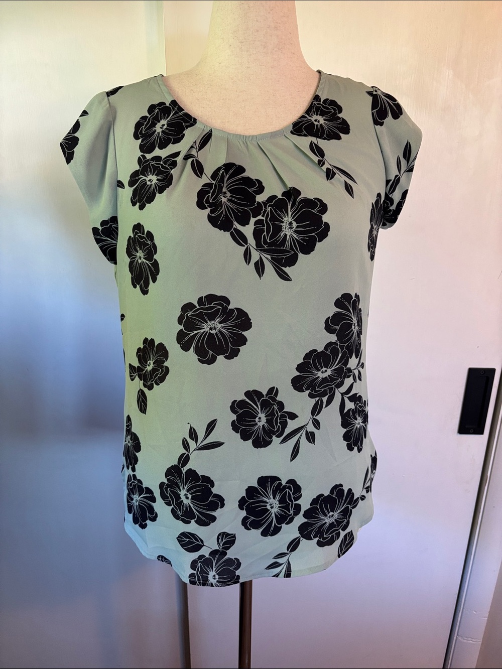 41 Hawthorn Mint Green Floral Cap Sleeve Blouse